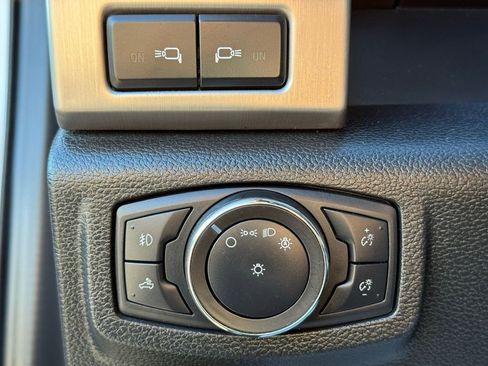 Used 2020 Ford F350 Platinum image 28