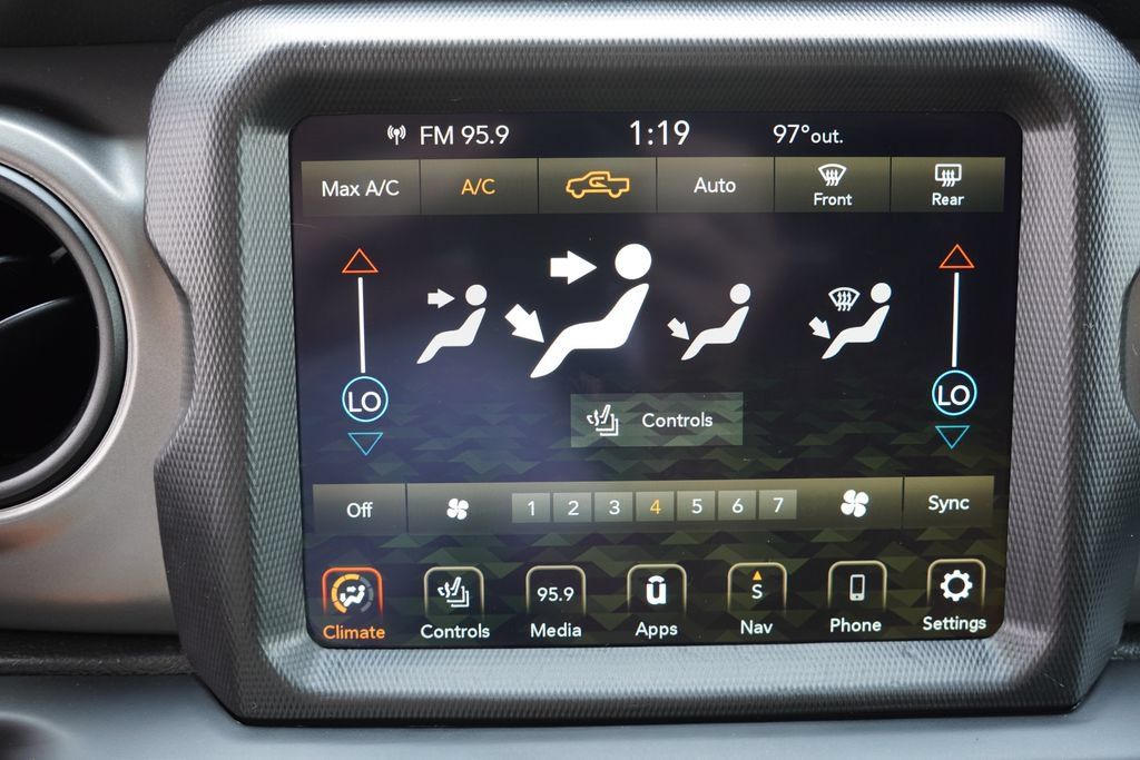 Used 2022 Jeep Gladiator Sport AWD/4WD image 23