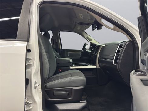 Used 2016 RAM 2500 Big Horn image 38