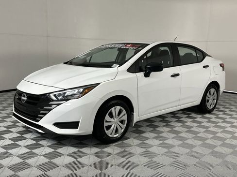 Certified 2025 Nissan Versa S w/ Trunk Package FWD image 4