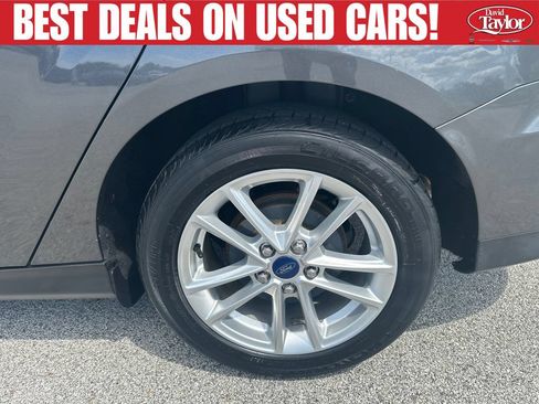 Used 2015 Ford Focus SE FWD image 24