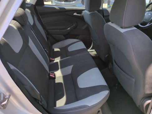 Used 2014 Ford Focus SE w/ SE Sport Package image 21