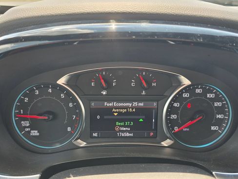 Used 2023 Chevrolet Traverse LT w/ LT Premium Package FWD image 28
