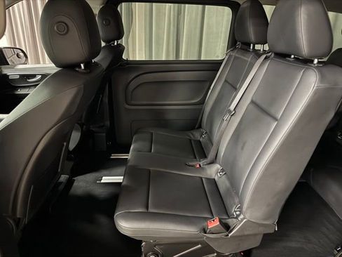 Used 2016 Mercedes-Benz Metris Passenger image 28