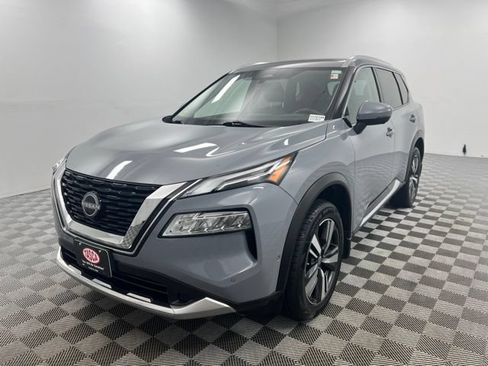Used 2023 Nissan Rogue Platinum w/ Platinum Premium Package AWD/4WD image 2