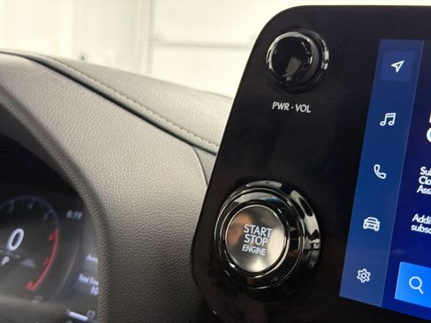 Used 2025 Lexus LX 600 4WD w/ Accessory Package (2T) image 38