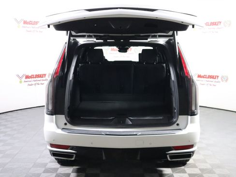 Used 2021 Cadillac Escalade ESV Premium Luxury w/ Driver Assist Tech Package image 12