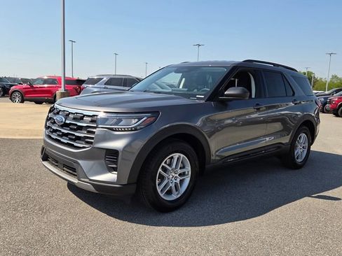New 2026 Ford Explorer Active image 3