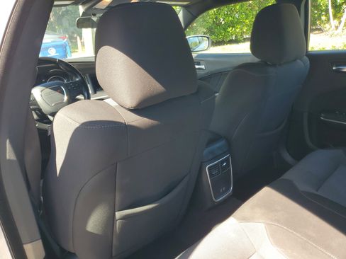 Used 2022 Dodge Charger SXT image 10