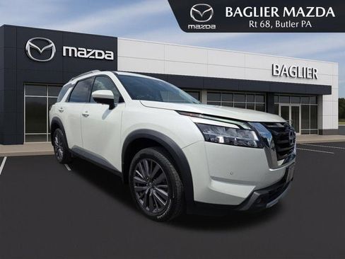 Used 2023 Nissan Pathfinder SL AWD/4WD image 1