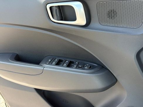 New 2026 Hyundai Venue SE FWD image 24