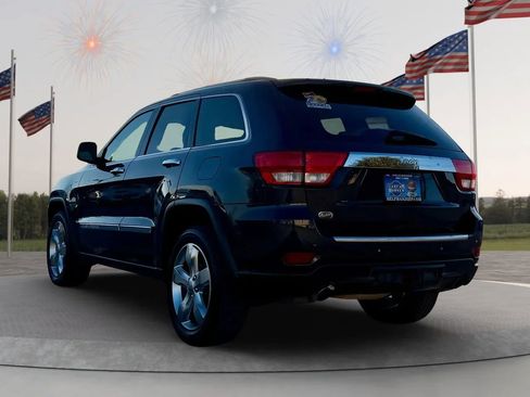 Used 2012 Jeep Grand Cherokee Overland w/ Trailer Tow Group IV image 5