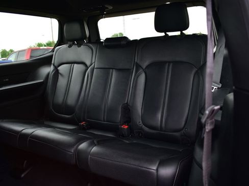 Used 2022 Jeep Wagoneer Series III w/ Flexible Seating Group AWD/4WD image 28