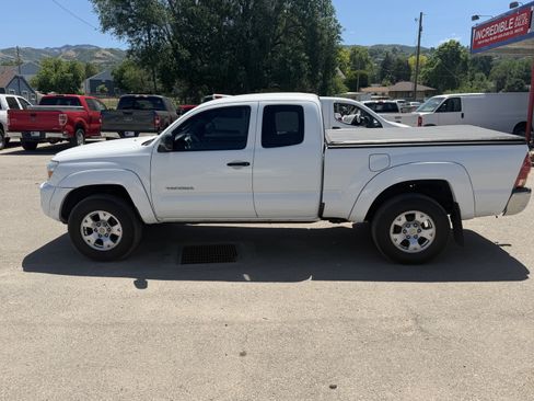 Used 2008 Toyota Tacoma PreRunner RWD image 7