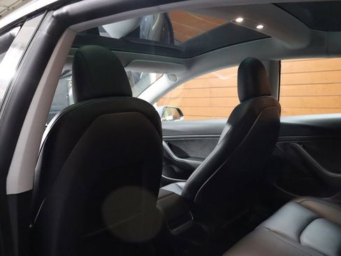 Used 2020 Tesla Model 3 Long Range image 28