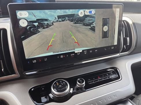 New 2026 Ford Expedition Active RWD image 8