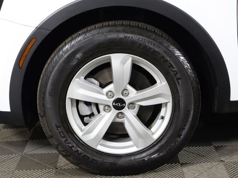 Used 2024 Kia Sorento LX FWD image 20