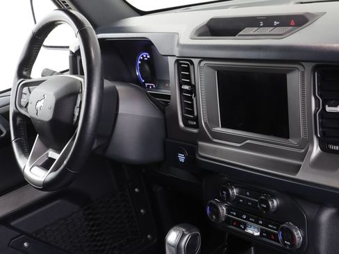 Used 2023 Ford Bronco Outer Banks AWD/4WD image 21