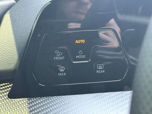 Certified 2025 Volkswagen Golf R Black Edition AWD/4WD image 20