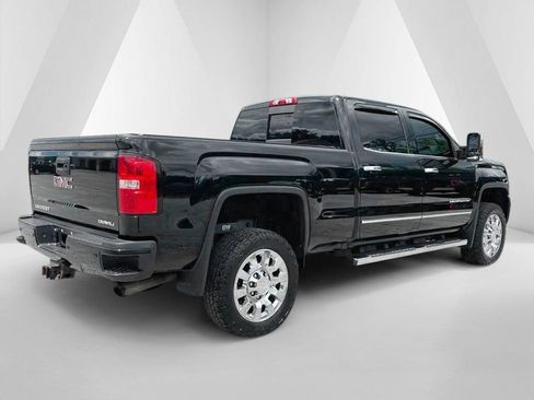 Used 2017 GMC Sierra 2500 Denali AWD/4WD image 8