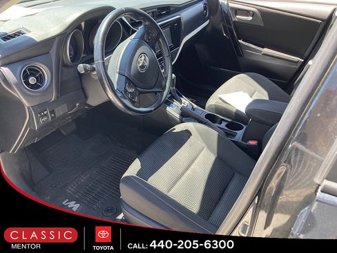 Used 2018 Toyota Corolla iM w/ All-Weather Mat Package FWD image 3