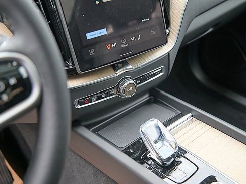 New 2026 Volvo XC60 B5 Ultra w/ Protection Package Premier image 13