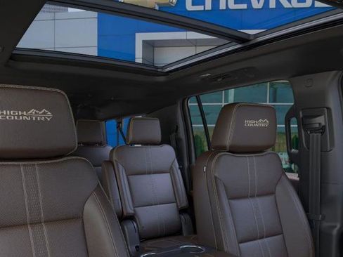 New 2026 Chevrolet Suburban High Country w/ LPO, Illumination Package RWD image 24