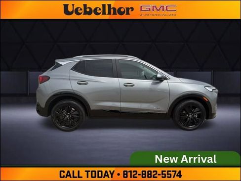Used 2025 Buick Encore GX Sport Touring image 3