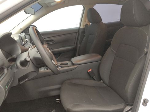 Used 2025 Nissan Sentra S image 17