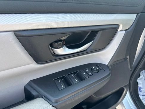 Used 2019 Honda CR-V LX image 12