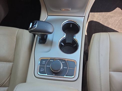 Used 2015 Jeep Grand Cherokee Limited w/ Trailer Tow Group IV AWD/4WD image 28