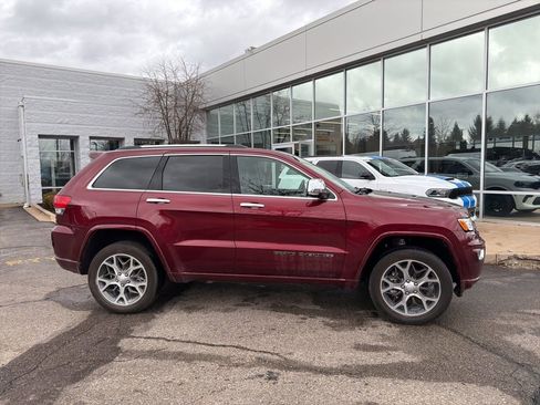 Used 2021 Jeep Grand Cherokee Overland AWD/4WD image 2