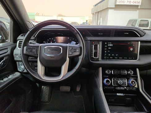 Used 2023 GMC Yukon Denali image 6
