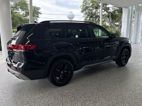 New 2026 Volkswagen Atlas Peak Edition AWD/4WD image 4