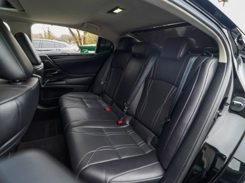 Used 2020 Lexus ES 300h Ultra Luxury image 30