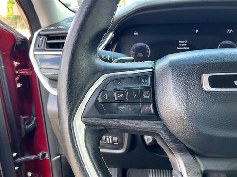 Used 2022 Jeep Grand Cherokee Limited w/ Luxury Tech Group II RWD image 24