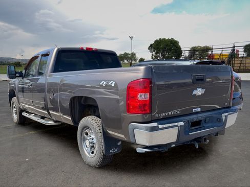 Used 2008 Chevrolet Silverado 2500 LT w/ 1LT Convenience Package AWD/4WD image 4