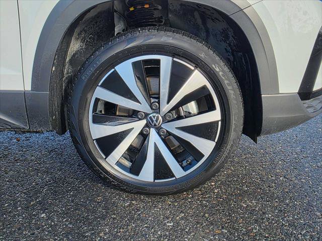 Used 2022 Volkswagen Taos SE FWD image 9