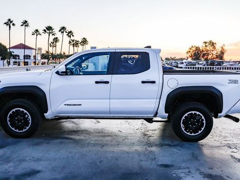 Used 2025 Toyota Tacoma TRD Off-Road image 14