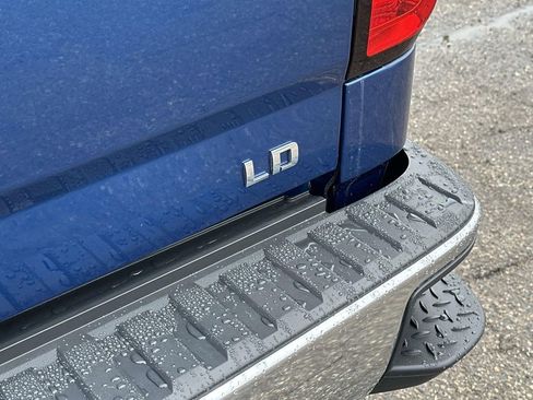 Used 2019 Chevrolet Silverado 1500 LT w/ All Star Edition image 11