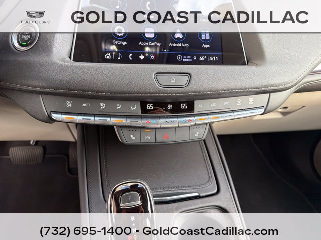 Used 2023 Cadillac XT4 Luxury w/ Cold Weather Package FWD image 21