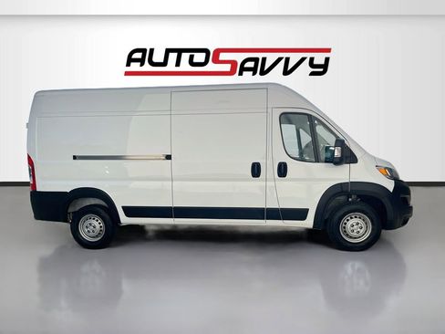 Used 2024 RAM ProMaster 2500 w/ Safety Group FWD image 8