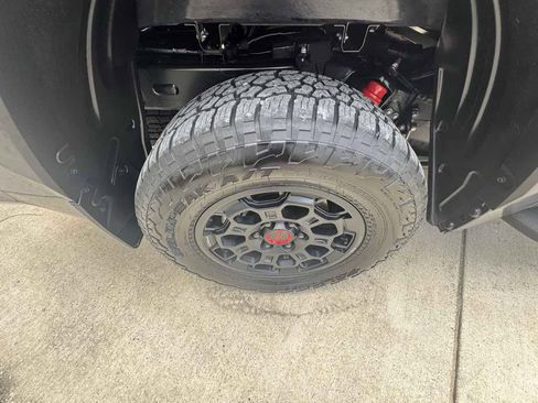 Used 2025 Toyota Tundra TRD Pro AWD/4WD image 38