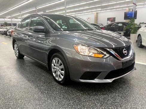 Used 2017 Nissan Sentra S image 4