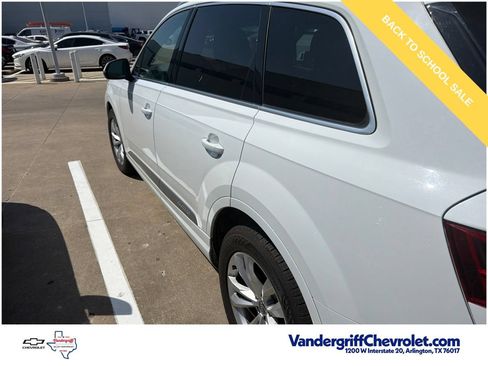 Used 2019 Audi Q7 3.0T Premium Plus AWD/4WD image 14