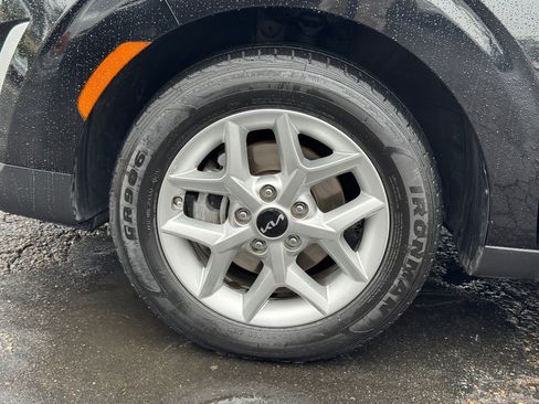 Used 2023 Kia Soul LX w/ Option Group 015 image 8