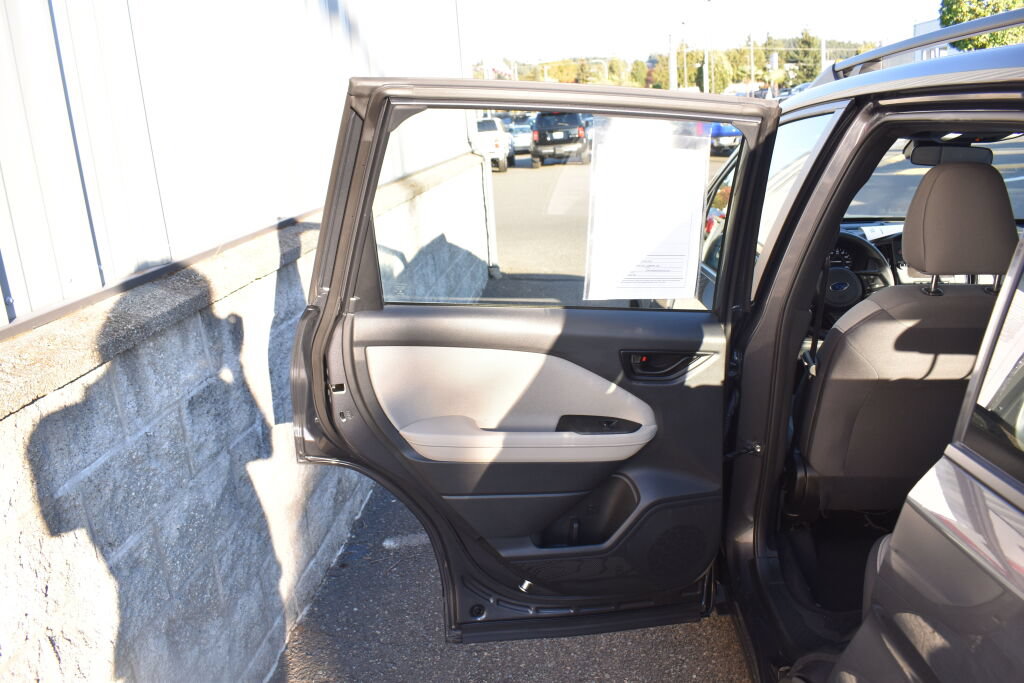 Used 2025 Subaru Forester AWD/4WD image 19