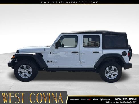 Used 2022 Jeep Wrangler Unlimited Sport AWD/4WD image 6