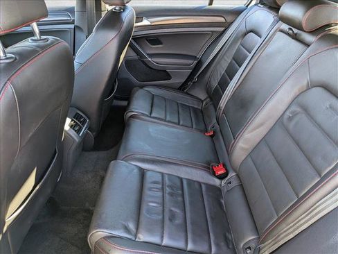 Used 2020 Volkswagen GTI SE image 17