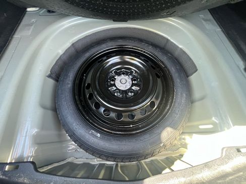 Used 2024 Toyota Camry LE image 29